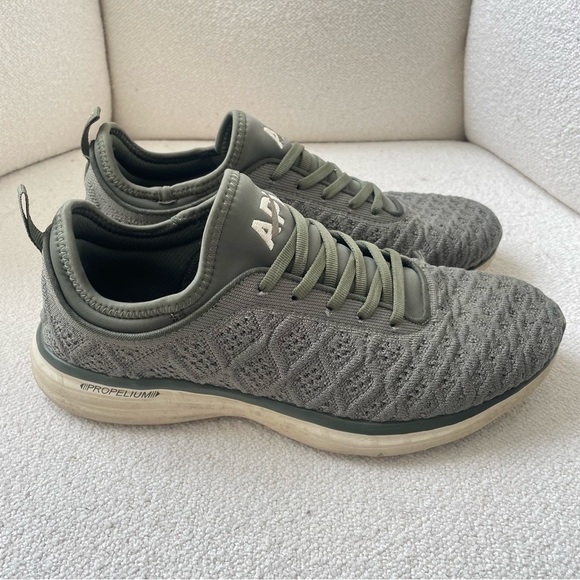 APL Techloom Phantom Sneakers in Fatigue Green - Picture 4 of 7